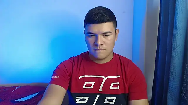 Snapshot of Plug_Control chatting on October 18, 2025, 9:04 pm Plug Control online show from October 18, 2025, 9:04 pm