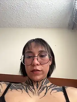 Snapshot of K_Intraven0us chatting on February 9, 2026, 8:13 pm K Intraven0us online show from February 9, 2026, 8:13 pm