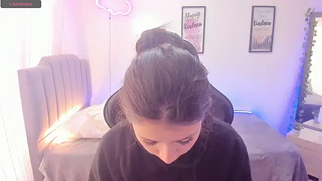 Amy joones online show from January 29, 2025, 1:28 pm