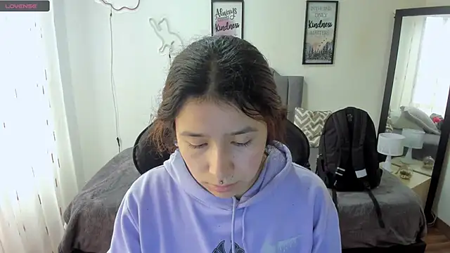 Amy joones online show from September 19, 2025, 12:17 pm