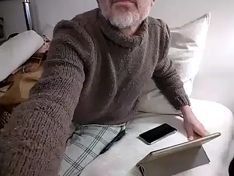 Snapshot of MadProfessor chatting on February 2, 2025, 8:51 pm MadProfessor online show from February 2, 2025, 8:51 pm