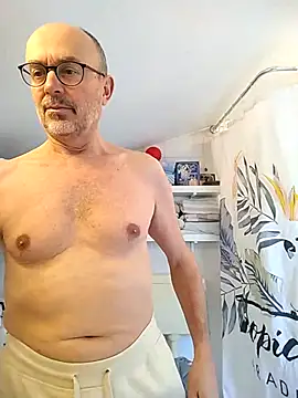 Snapshot of MadProfessor chatting on March 2, 2025, 8:27 am MadProfessor online show from March 2, 2025, 8:27 am