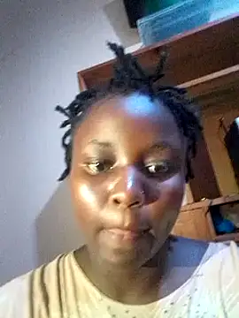 Snapshot of sweetcandy_22y chatting on December 11, 2024, 9:45 pm sweetcandy 22y online show from December 11, 2024, 9:45 pm