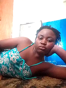 Snapshot of sweetcandy_22y chatting on September 23, 2025, 9:45 am sweetcandy 22y online show from September 23, 2025, 9:45 am