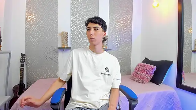 Snapshot of Nikolay_Gregori chatting on February 7, 2025, 9:58 am Nikolay Gregori online show from February 7, 2025, 9:58 am