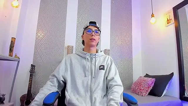 Snapshot of Nikolay_Gregori chatting on February 11, 2025, 7:54 am Nikolay Gregori online show from February 11, 2025, 7:54 am