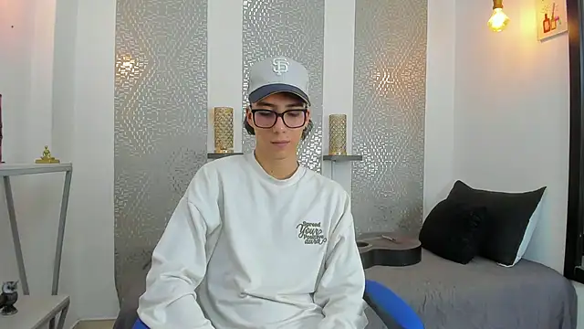 Snapshot of Nikolay_Gregori chatting on March 21, 2025, 7:11 am Nikolay Gregori online show from March 21, 2025, 7:11 am
