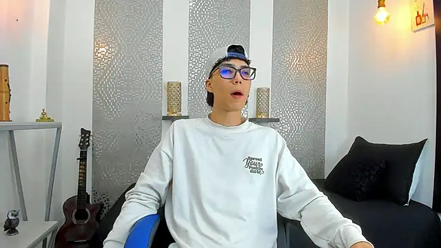 Snapshot of Nikolay_Gregori chatting on March 23, 2025, 4:05 am Nikolay Gregori online show from March 23, 2025, 4:05 am