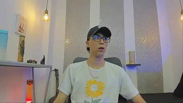 Snapshot of Nikolay_Gregori chatting on September 25, 2025, 4:05 am Nikolay Gregori online show from September 25, 2025, 4:05 am