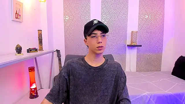 Nikolay Gregori online show from December 4, 2025, 4:22 am