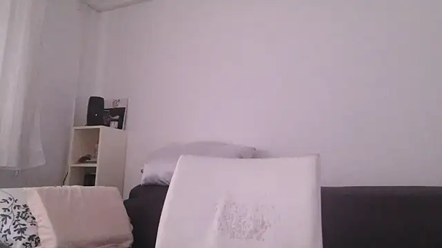 Snapshot of fragrance72 chatting on October 23, 2025, 10:03 am fragrance72 online show from October 23, 2025, 10:03 am