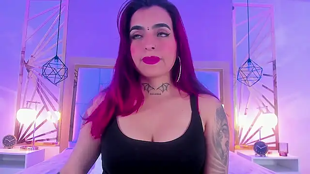 Snapshot of valeriee_millerr_ chatting on December 31, 2024, 12:36 pm valeriee millerr online show from December 31, 2024, 12:36 pm
