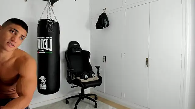 dan01  online show from October 22, 2025, 1:11 pm