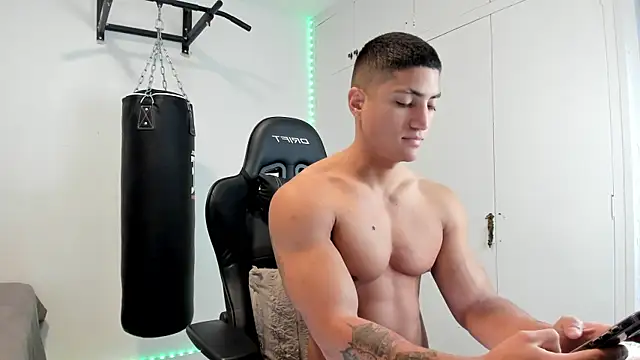 dan01  online show from April 9, 2026, 7:36 am