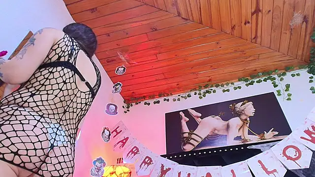 Snapshot of Eda_Bonne chatting on October 25, 2025, 12:34 pm Eda Bonne online show from October 25, 2025, 12:34 pm