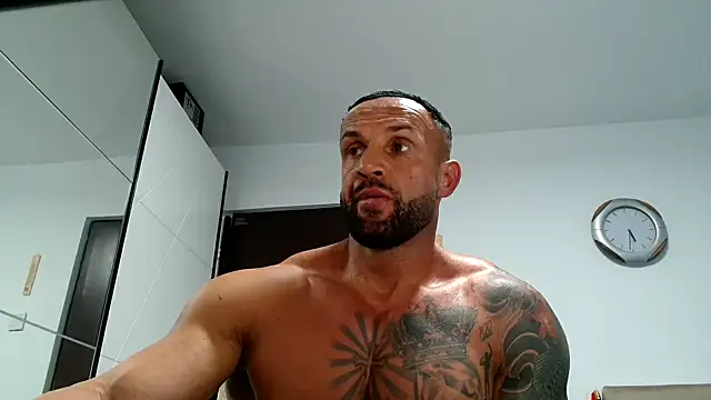 Magnificmuscles89 online show from November 5, 2025, 3:34 pm