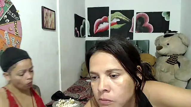 Snapshot of manzanahot9 chatting on March 5, 2025, 8:10 pm manzanahot9 online show from March 5, 2025, 8:10 pm