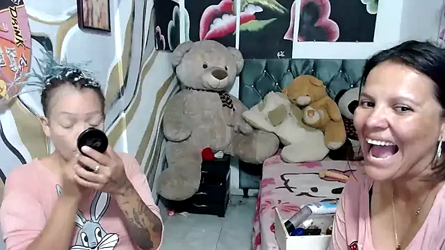 Snapshot of manzanahot9 chatting on September 11, 2025, 7:03 pm manzanahot9 online show from September 11, 2025, 7:03 pm