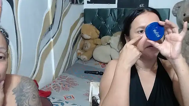 Snapshot of manzanahot9 chatting on October 22, 2025, 6:51 pm manzanahot9 online show from October 22, 2025, 6:51 pm