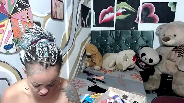 Snapshot of manzanahot9 chatting on October 27, 2025, 11:36 am manzanahot9 online show from October 27, 2025, 11:36 am