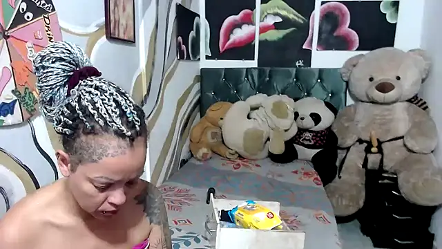 Snapshot of manzanahot9 chatting on October 29, 2025, 10:50 am manzanahot9 online show from October 29, 2025, 10:50 am