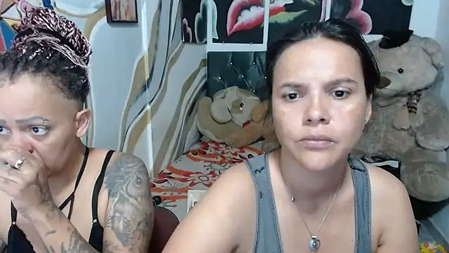 manzanahot9 online show from February 28, 2026, 6:42 pm