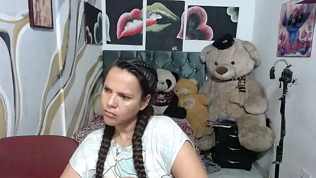 manzanahot9 online show from April 18, 2026, 11:14 am