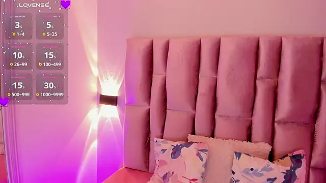 NikyBrookss online show from February 14, 2026, 12:02 pm