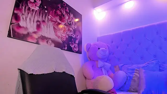 Snapshot of kitty_roouse chatting on February 21, 2026, 4:35 am kitty roouse online show from February 21, 2026, 4:35 am