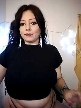 Snapshot of kristal_ktl chatting on December 3, 2025, 1:24 am kristal ktl online show from December 3, 2025, 1:24 am