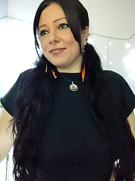 Snapshot of kristal_ktl chatting on December 15, 2025, 1:10 am kristal ktl online show from December 15, 2025, 1:10 am