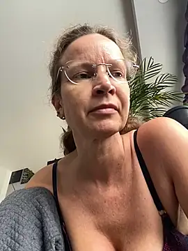 AnnikaRose online show from September 17, 2025, 11:23 am