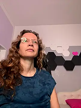 AnnikaRose online show from December 23, 2025, 4:43 am