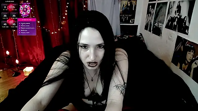 Snapshot of Tricky_Vicky666 chatting on April 10, 2026, 12:49 am Tricky Vicky666 online show from April 10, 2026, 12:49 am