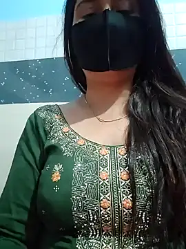 Snapshot of Aishwaryaa_69 chatting on January 23, 2025, 6:39 am Aishwaryaa 69 online show from January 23, 2025, 6:39 am