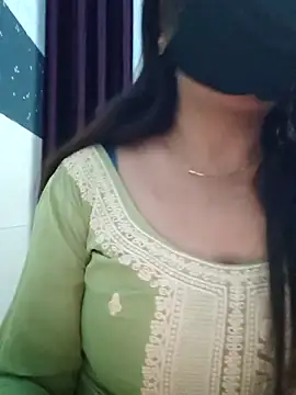 Snapshot of Aishwaryaa_69 chatting on February 22, 2025, 12:08 pm Aishwaryaa 69 online show from February 22, 2025, 12:08 pm