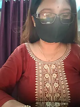 Snapshot of Aishwaryaa_69 chatting on September 11, 2025, 2:44 am Aishwaryaa 69 online show from September 11, 2025, 2:44 am