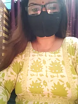 Snapshot of Aishwaryaa_69 chatting on September 12, 2025, 3:34 pm Aishwaryaa 69 online show from September 12, 2025, 3:34 pm