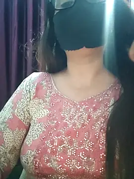 Snapshot of Aishwaryaa_69 chatting on September 20, 2025, 2:51 pm Aishwaryaa 69 online show from September 20, 2025, 2:51 pm