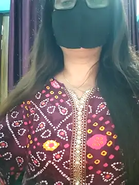Snapshot of Aishwaryaa_69 chatting on October 5, 2025, 4:05 pm Aishwaryaa 69 online show from October 5, 2025, 4:05 pm
