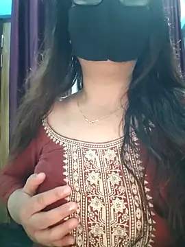 Snapshot of Aishwaryaa_69 chatting on October 6, 2025, 4:32 am Aishwaryaa 69 online show from October 6, 2025, 4:32 am