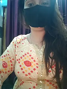 Snapshot of Aishwaryaa_69 chatting on October 9, 2025, 4:21 am Aishwaryaa 69 online show from October 9, 2025, 4:21 am