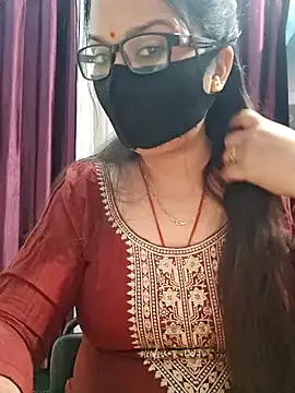 Aishwaryaa 69 online show from December 4, 2025, 8:34 am