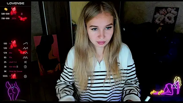  NigoNika online show from December 8, 2024, 1:58 pm