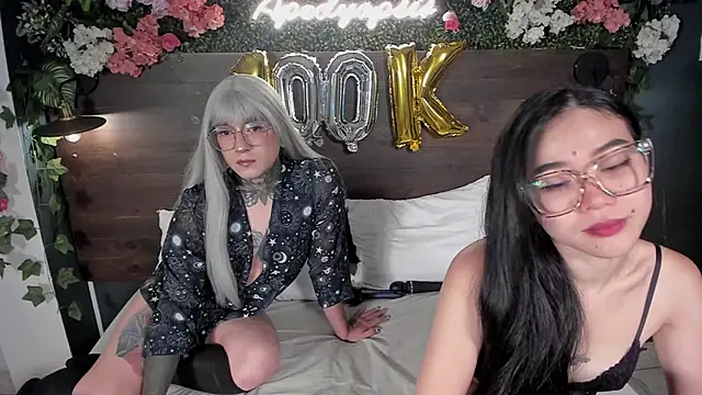 Snapshot of JadeyKhada chatting on December 2, 2024, 11:29 pm JadeyKhada online show from December 2, 2024, 11:29 pm