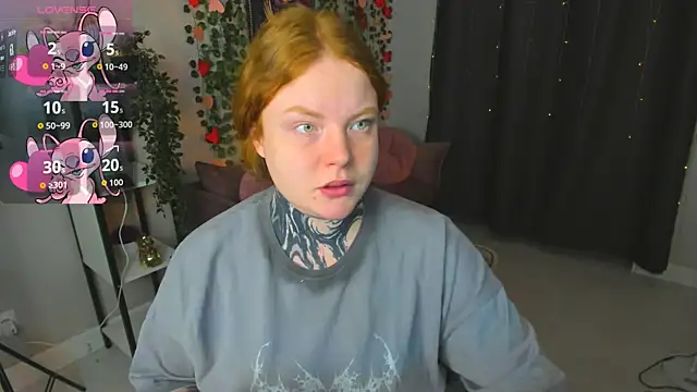 Snapshot of Cassie_xKiss chatting on February 16, 2026, 8:27 pm Cassie xKiss online show from February 16, 2026, 8:27 pm