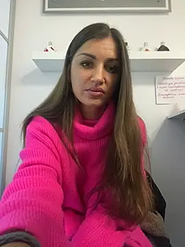 Snapshot of Lanaa19 chatting on January 25, 2025, 10:08 am Lanaa19 online show from January 25, 2025, 10:08 am