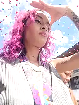 Snapshot of Rob_and_lizzy chatting on December 17, 2024, 6:31 pm Rob and lizzy online show from December 17, 2024, 6:31 pm