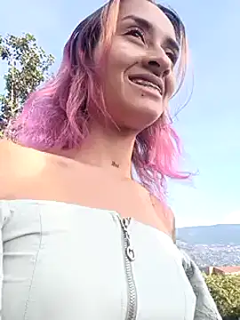 Snapshot of Rob_and_lizzy chatting on January 15, 2025, 9:51 pm Rob and lizzy online show from January 15, 2025, 9:51 pm