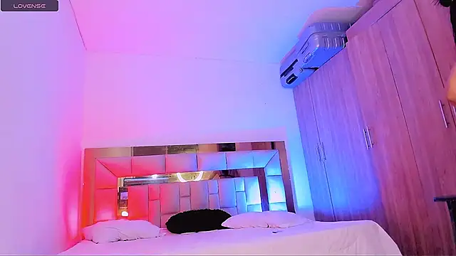 Vianca Chanel online show from March 10, 2025, 12:40 am